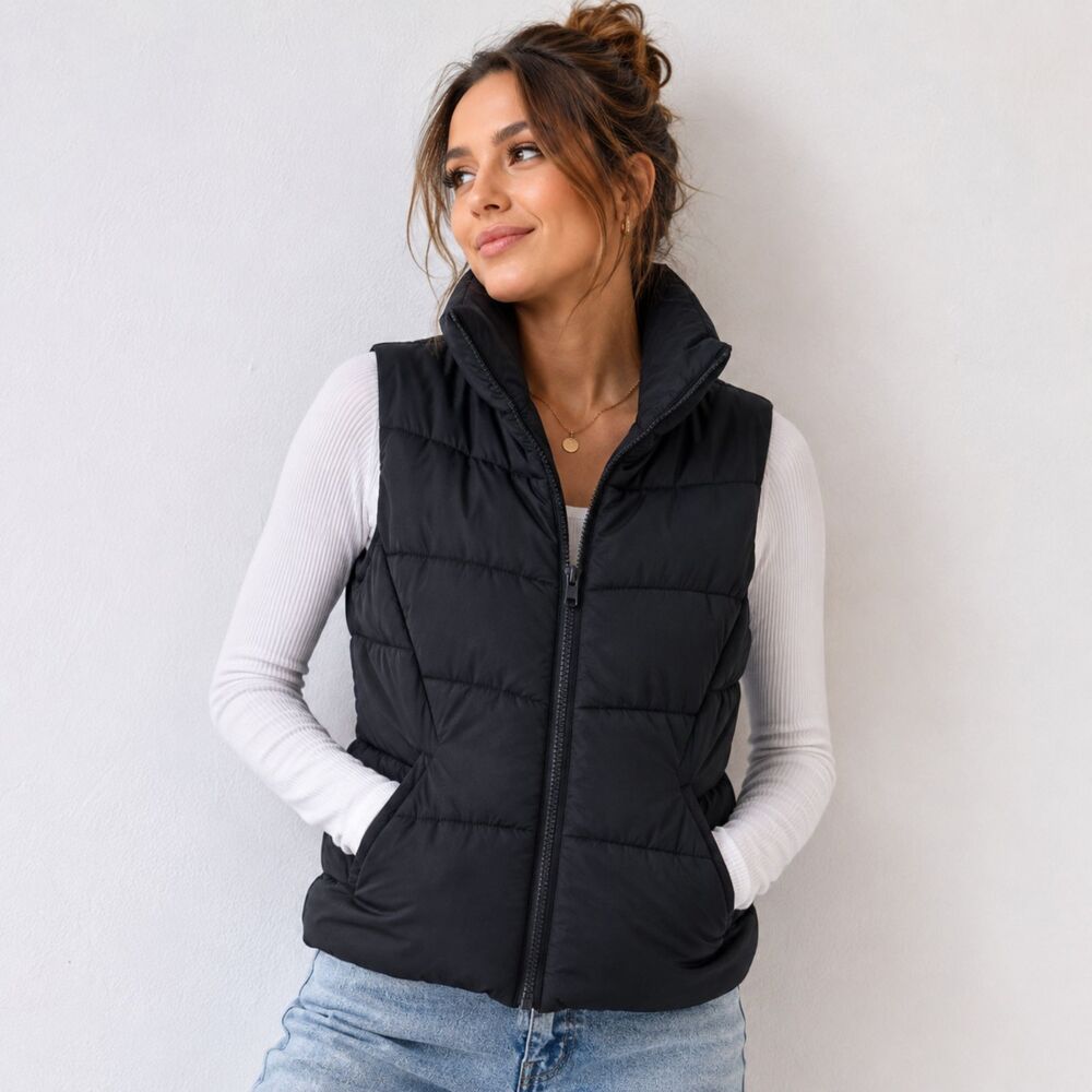 Women’s Black Puffer Vest Full Zip High Neck Winter Layer Estimated Size Small